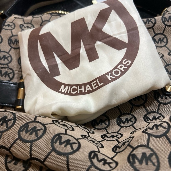 Michael Kors Hobo Handbag w/Dust Bag - Picture 2 of 6